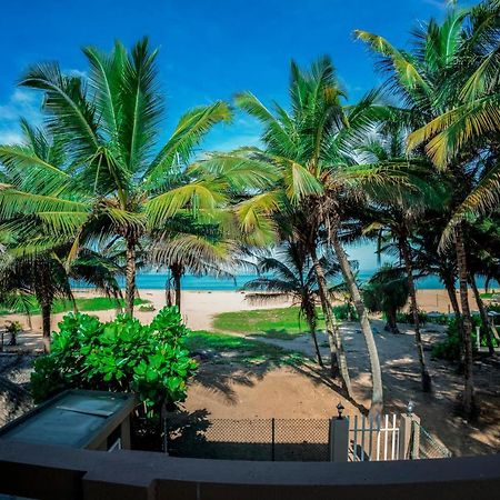 Lankahuts Villa Negombo Buitenkant foto